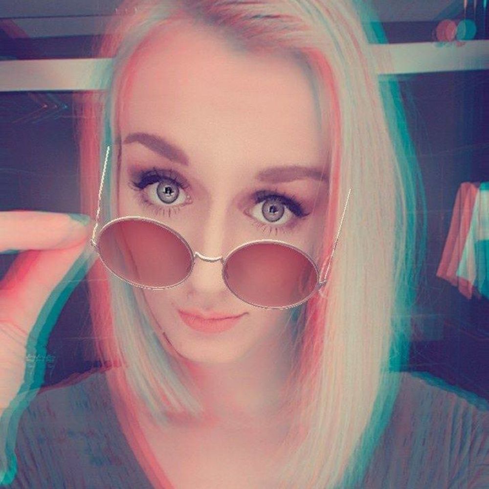 Meet your Posher, Sierra